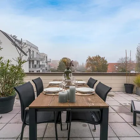 Sealbird - With Wonderful Spacious Terrace Апартаменты *