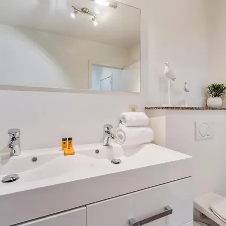 Apartman Sealbird - With Wonderful Spacious Terrace *