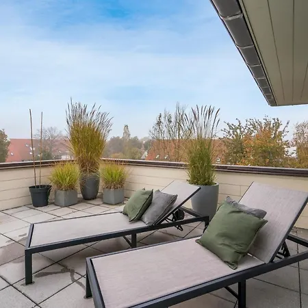 Sealbird - With Wonderful Spacious Terrace