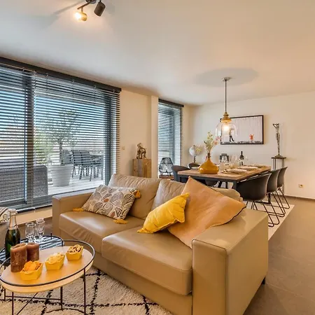 Sealbird - With Wonderful Spacious Terrace Apartman *