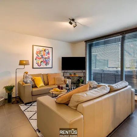 Sealbird - With Wonderful Spacious Terrace Apartmán *