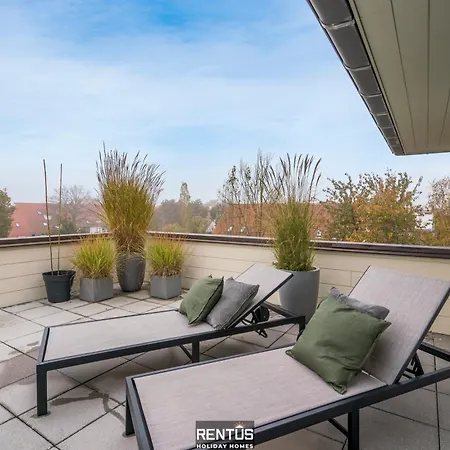 Sealbird - With Wonderful Spacious Terrace Apartmán